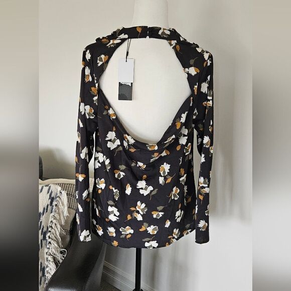 💝Nwt black printed blouse womith feather like/ leaf floral - Picture 1 of 9